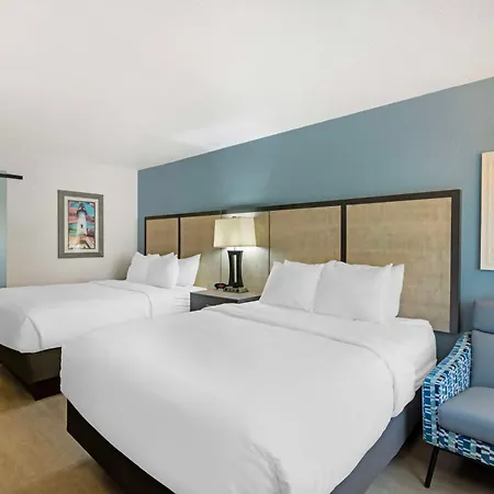 Best Western Plus St. Simons-3