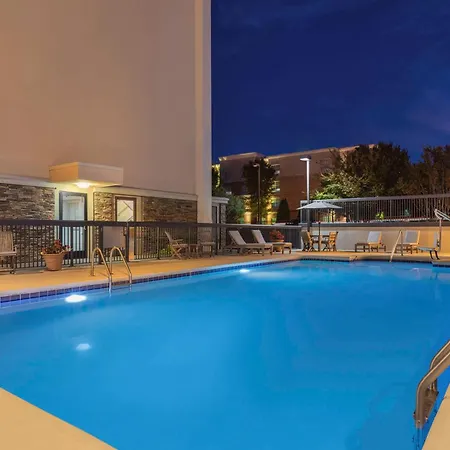 Hampton Inn Charlottesville-2