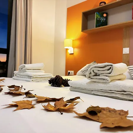 Apparthotel Privilodges Toulon Centre Gare-3