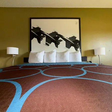 Super 8 By Wyndham Kokomo-2