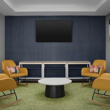Spark By Hilton Miami Doral-3