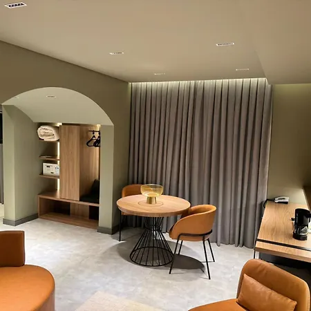 Mogano Premium Hotel - ELETROPOSTO-3