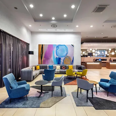 Courtyard By Marriott Prague Airport-2