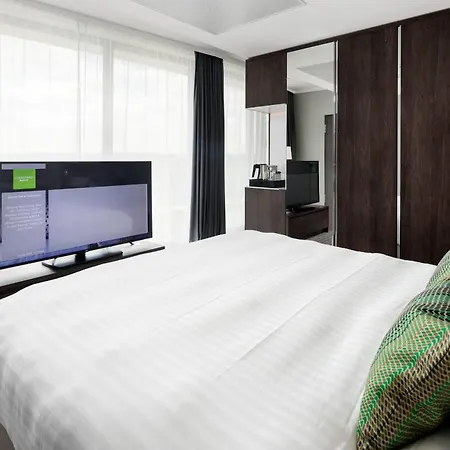 Courtyard By Marriott Wolfsburg-3