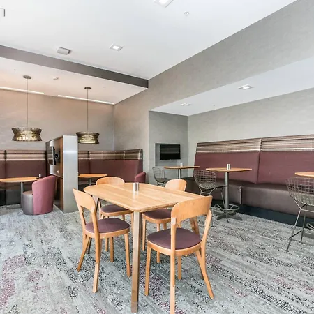 Courtyard By Marriott West Springfield-2
