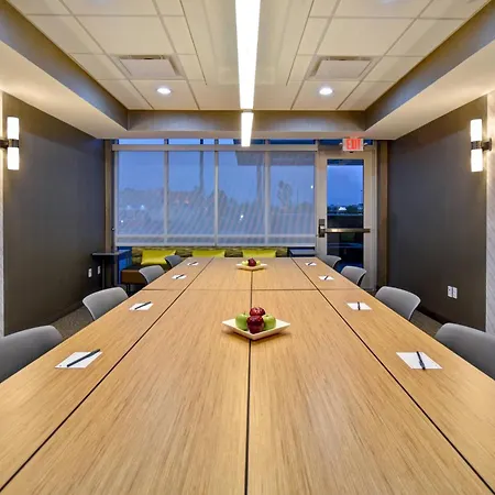 Springhill Suites By Marriott Holland-3