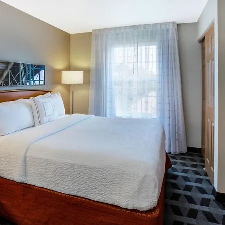 Towneplace Suites By Marriott Detroit Livonia-2