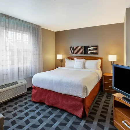 Towneplace Suites By Marriott Detroit Livonia-3