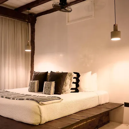 Amor Rooms-3