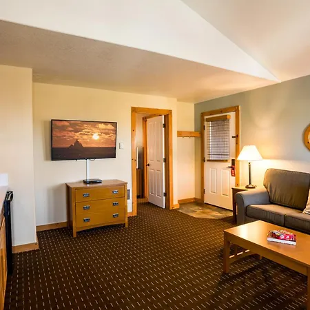 Lighthouse Inn-3