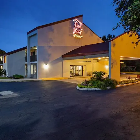 Red Roof Inn Plus+ Mt Pleasant - Patriots Point-3