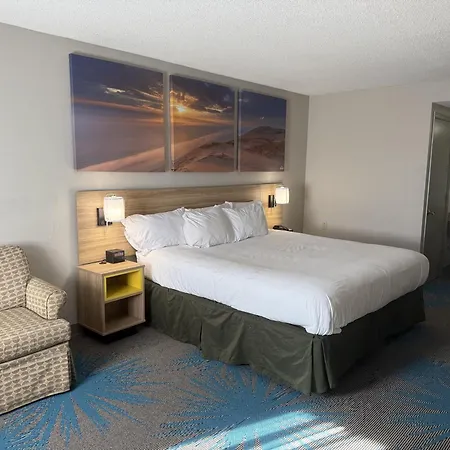 Days Inn By Wyndham Hannibal-3