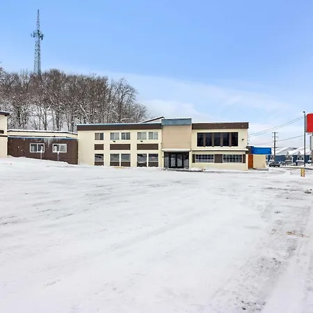 Econo Lodge Manistee-2
