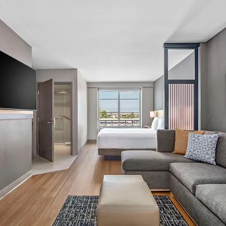 Hyatt Place Riverside Downtown-2