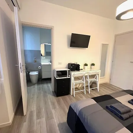 Bed&breakfast BBqueen Sandonato Policlinico-2