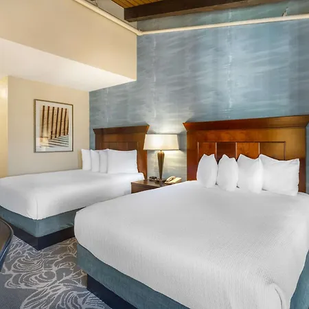 Best Western Plus Carpinteria Inn-3