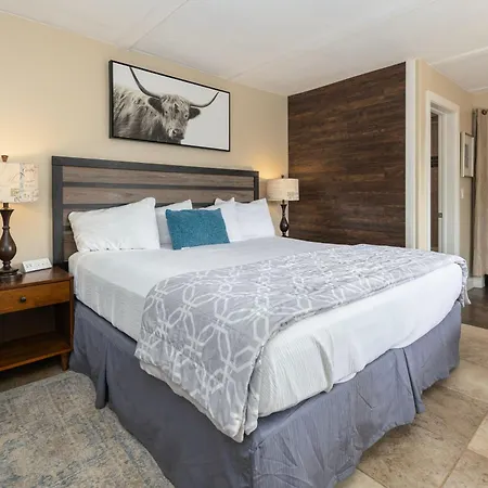 The Flagstone Boutique Inn & Suites-3