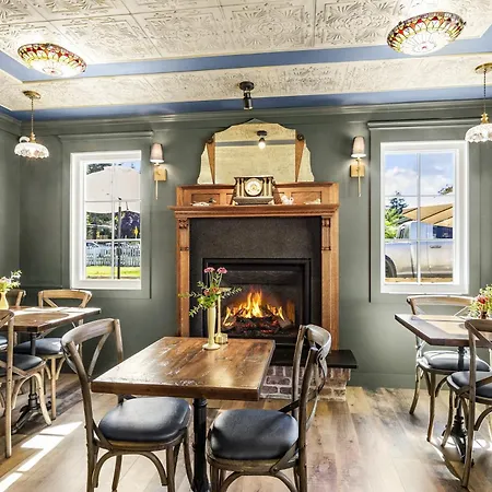 Mccully House Inn-2
