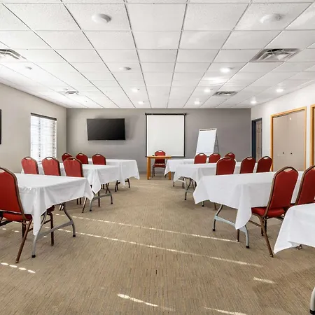 Country Inn & Suites By Radisson, Watertown, Sd-2
