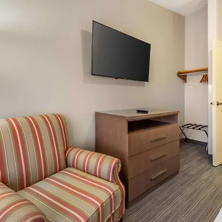 Country Inn & Suites By Radisson, Watertown, Sd-3