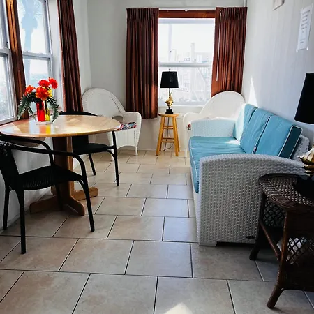 Buccaneer Quarters And Suites-3