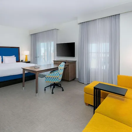 Hampton Inn And Suites Clearwater Beach-2
