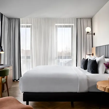 Renaissance Amsterdam Schiphol Airport Hotel-3