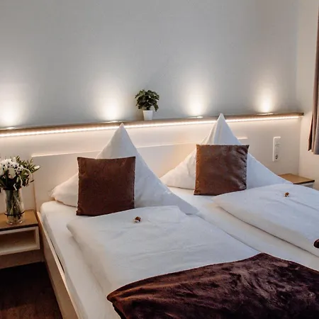 Central Hotel Garni-3