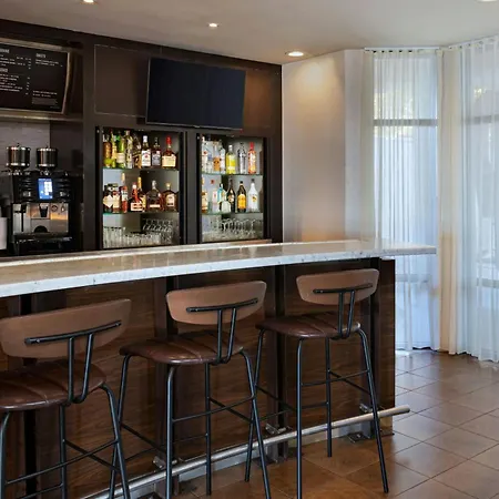 Courtyard By Marriott Laredo-2