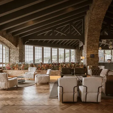 The Mountains Hotel-3