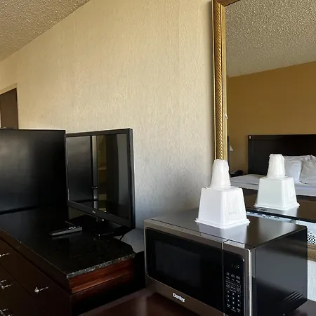 Budget Inn Laramie-3