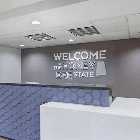 Hampton Inn Selma-2