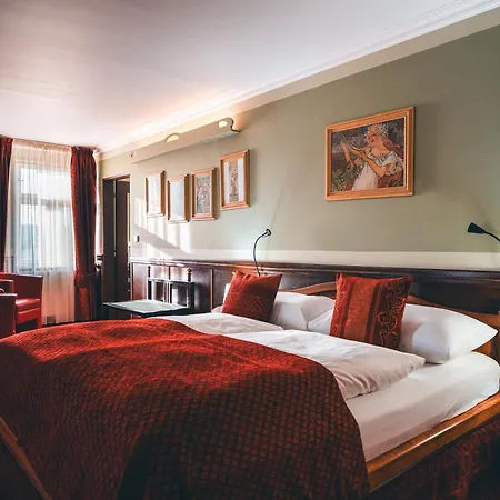Hotel Hastal Prague Old Town-3