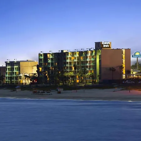 Days Inn By Wyndham Panama City Beach Beachfront Resort-2