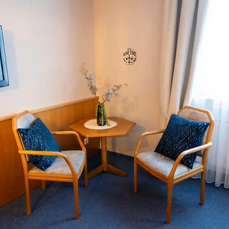 Hotel Gülser Weinstube-3