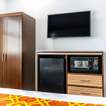 Rodeway Inn & Suites Pasadena-3