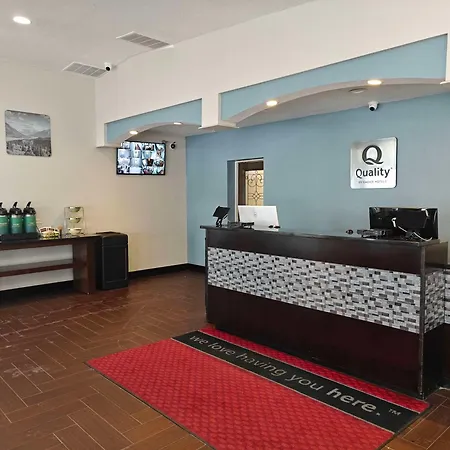 Quality Inn Gaylord-2