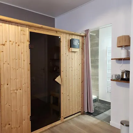 Chambres privées hyper-centre Epernay lit 160x200cm-2