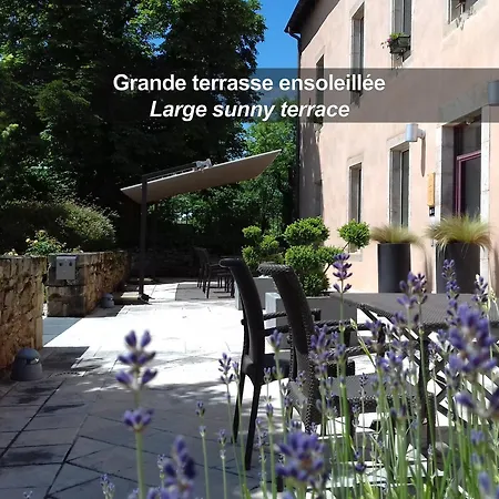 HÔTEL LA FERME DE BOURRAN - RODEZ - parking privé avec bornes pour voitures électriques-2