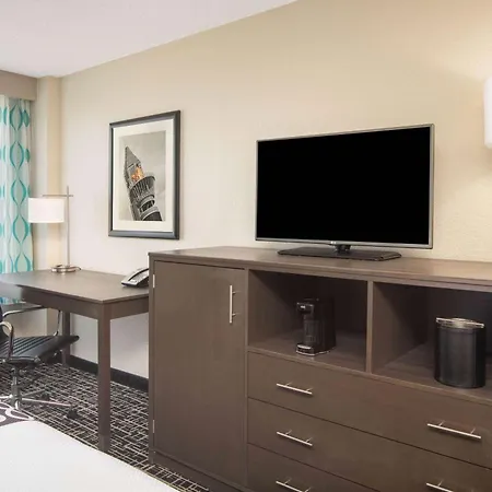 La Quinta By Wyndham Atlanta Airport North-2