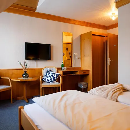 Hotel Gülser Weinstube-3