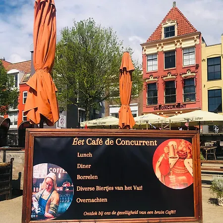 Slapen bij Café de Concurrent-2