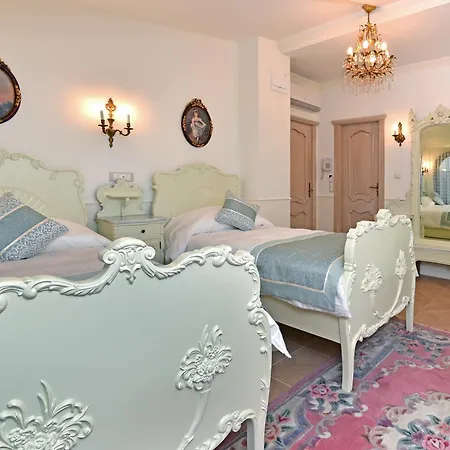 Royal Hotel-3