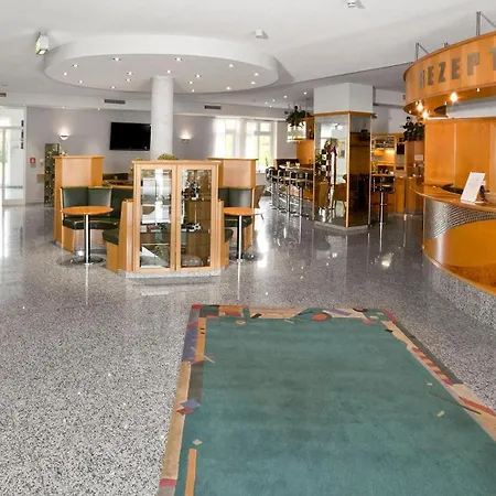 Fairway Hotel-2