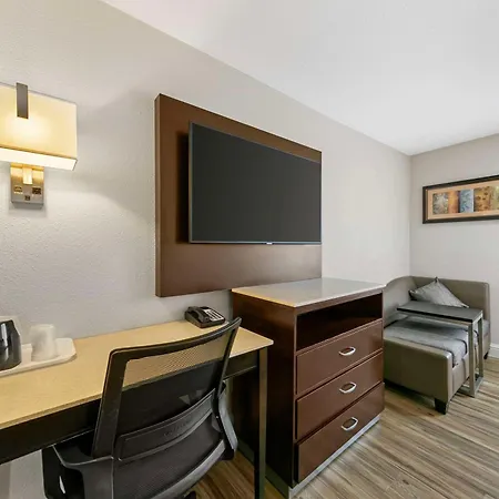 Quality Inn & Suites Sacramento Downtown Area-3