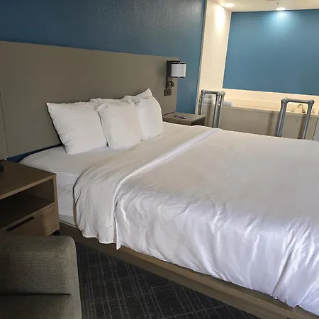 Comfort Inn Bourbonnais Near I-57-2