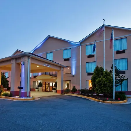 Holiday Inn Express & Suites Hiawassee By Ihg-2