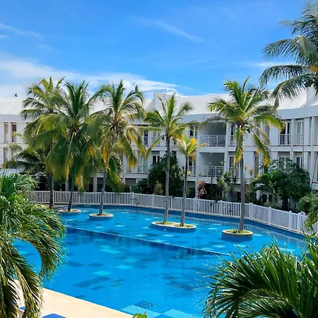 Hotel Blue Cove By On Vacation-2