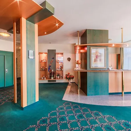 PLAZA Hotel Blankenburg Ditzingen, Sure Hotel Collection-3