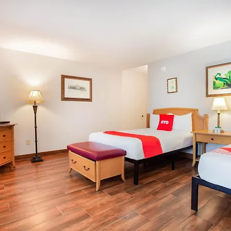 Oyo Waterfront Hotel- Cape Coral Fort Myers, Fl-3